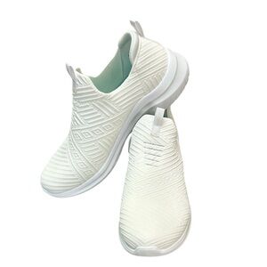 Skechers 56110 White Textured Stretch Fit Sneakers 8‎ Air Cooled Memory Foam